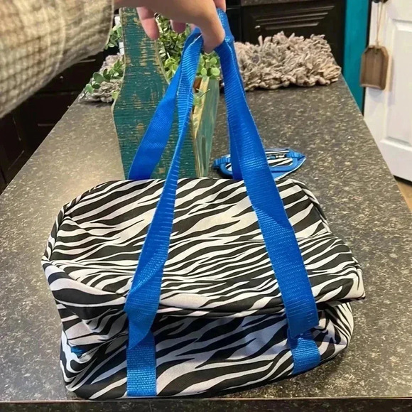 Tote - Picture 3 of 5